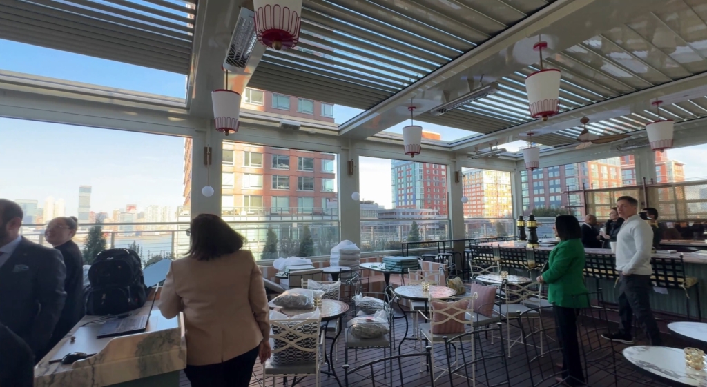 Conrad Retractable Roof 03